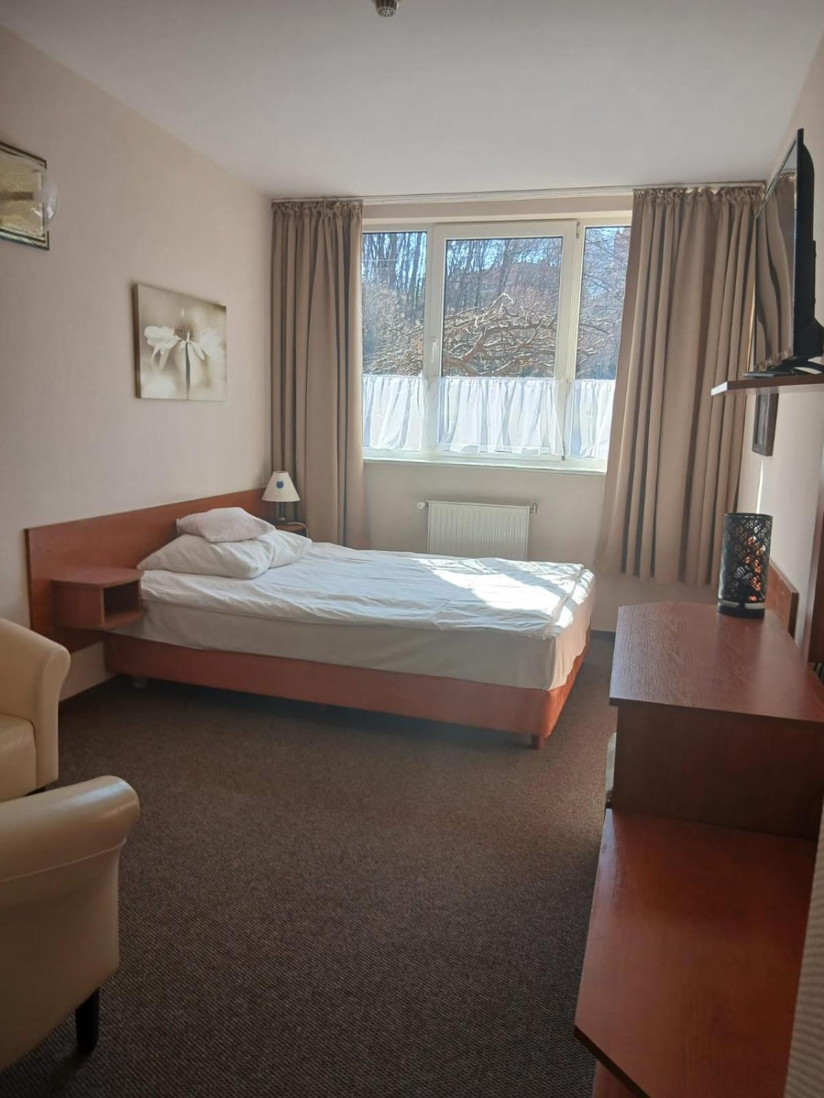 Hotel Kopernik Фромборк Экстерьер фото