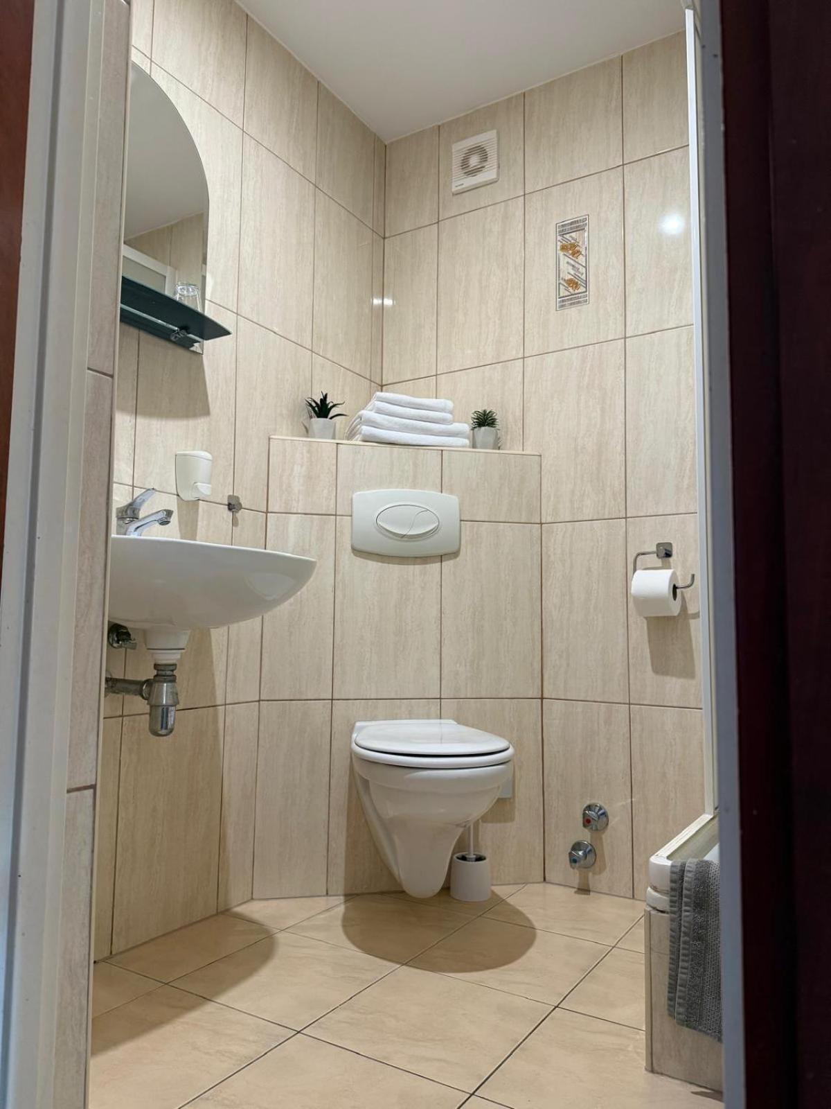 Hotel Kopernik Фромборк Экстерьер фото