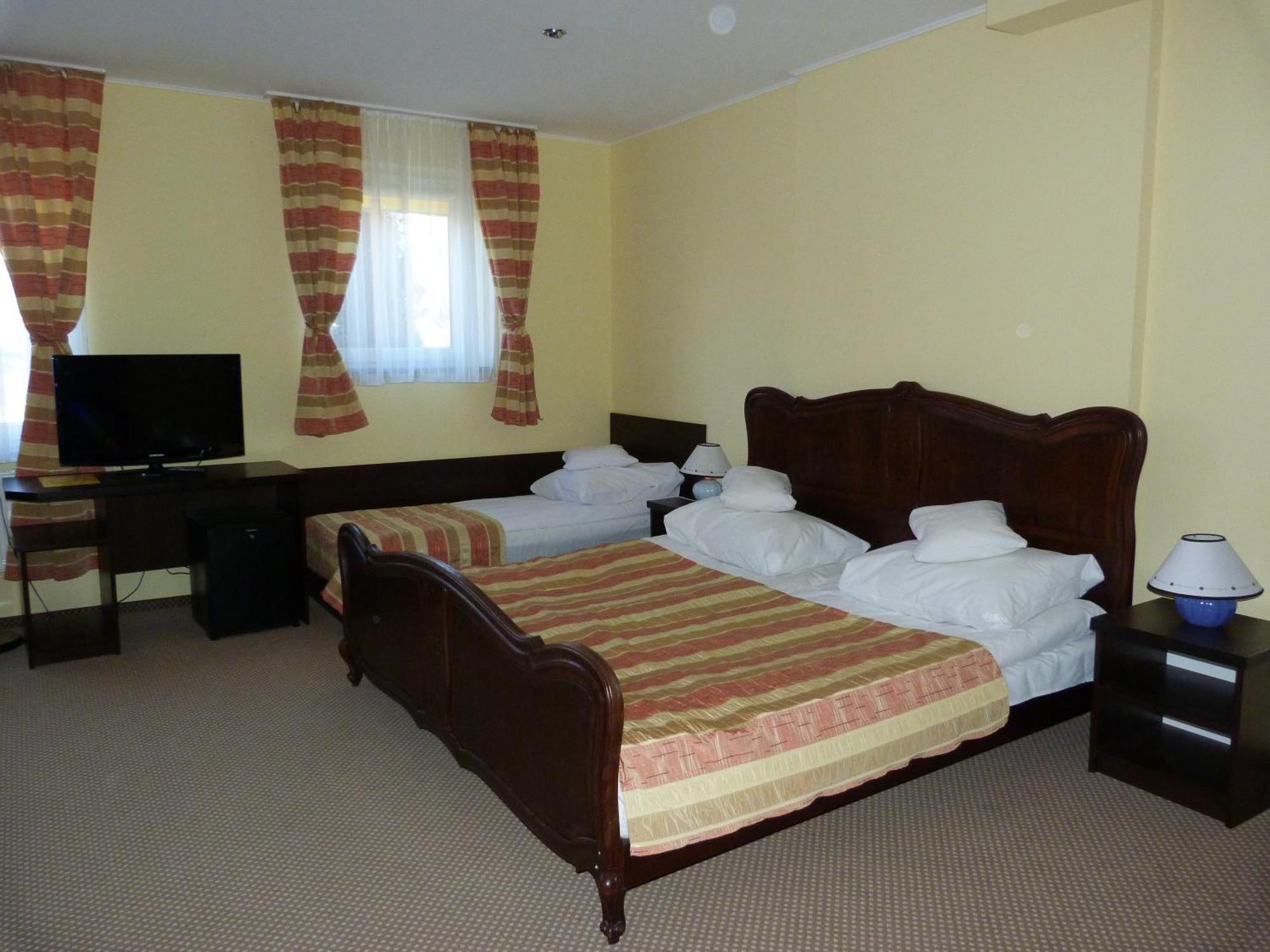 Hotel Kopernik Фромборк Экстерьер фото