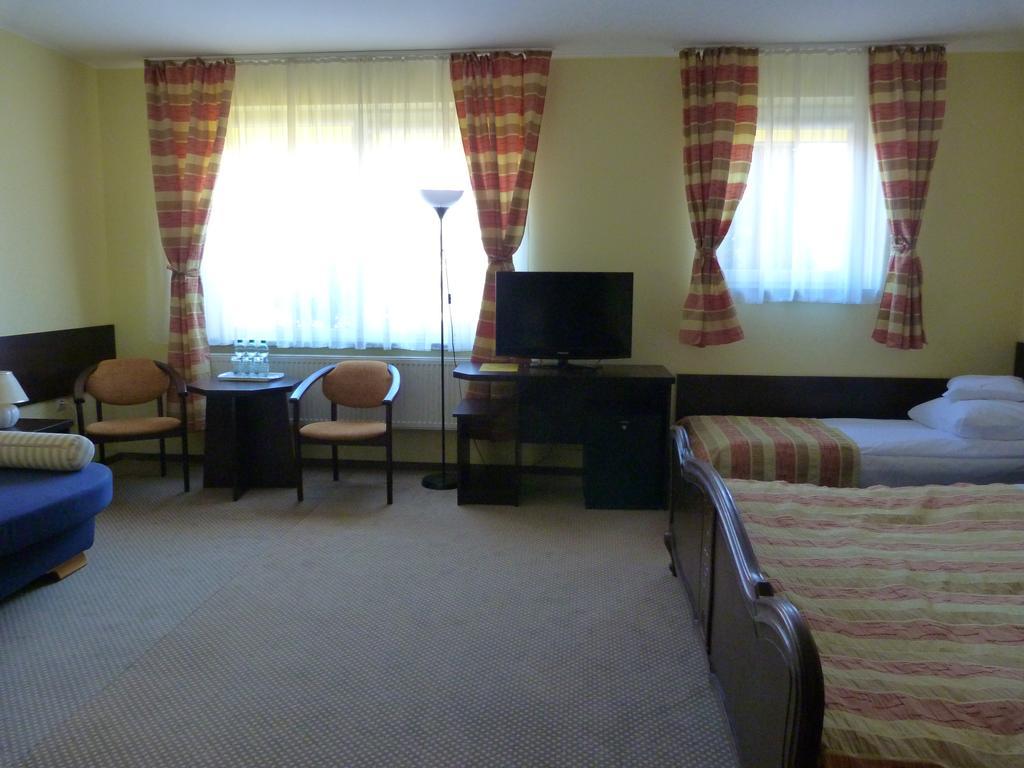 Hotel Kopernik Фромборк Экстерьер фото